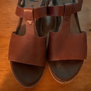 Clarks platform sandals